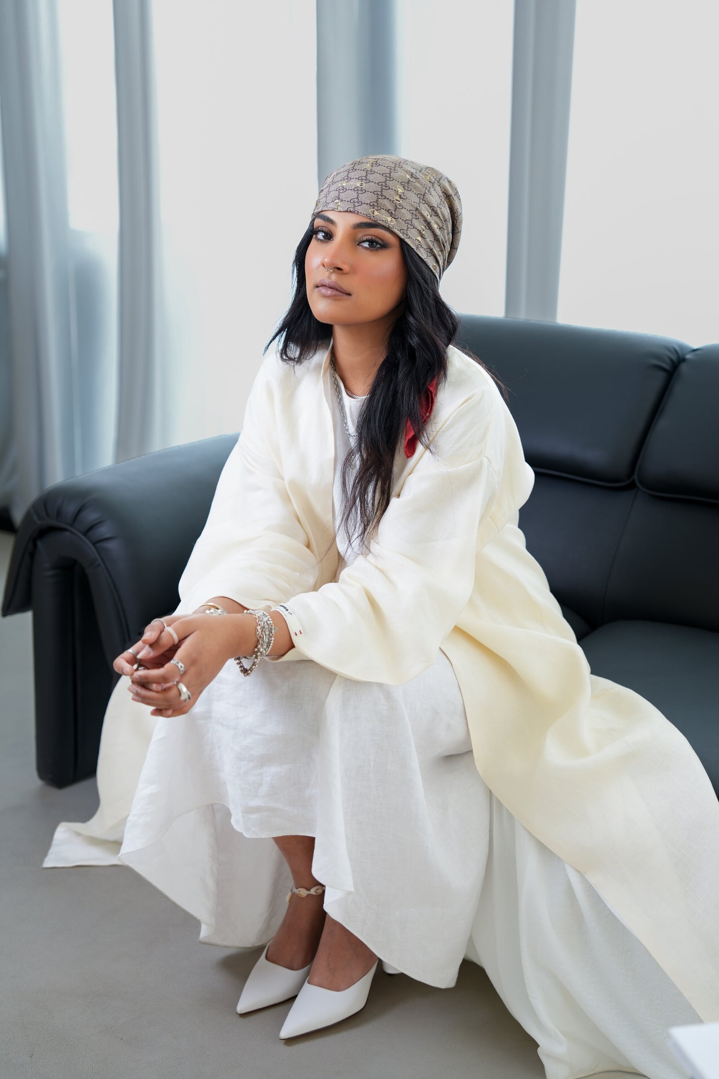 AUREL — Abaya