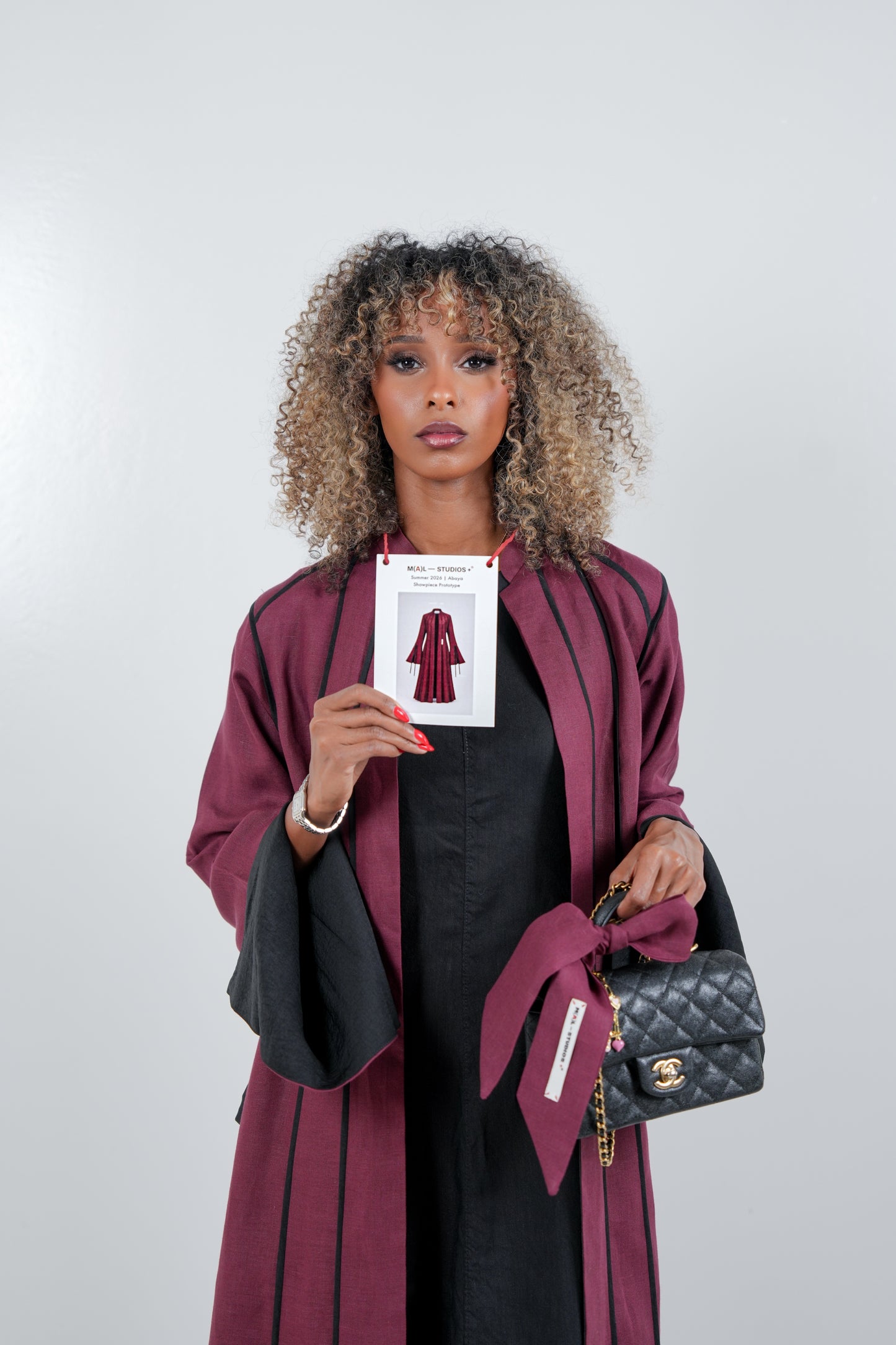 VANTA — Abaya